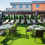 Cosmopolitan & Wellness Hotel 4*