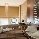 Cosmopolitan & Wellness Ruse
