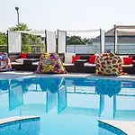 Cosmopolitan & Wellness Hotel 4*