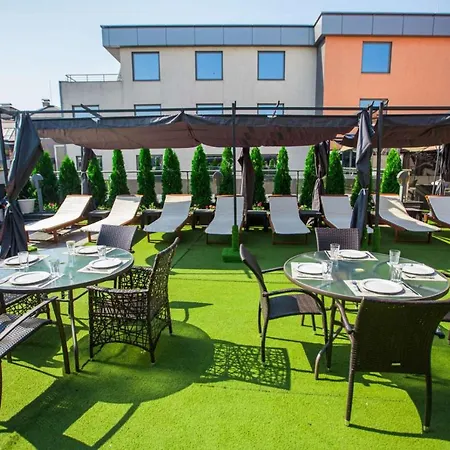 Cosmopolitan & Wellness Hotel 4*