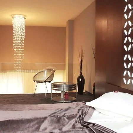 Cosmopolitan & Wellness روس