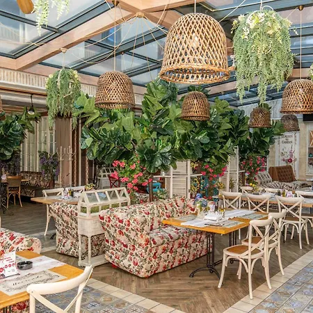 Cosmopolitan & Wellness 4* Ruse