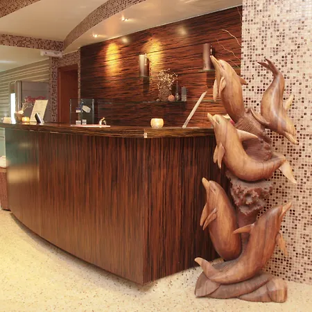 Hotel Cosmopolitan Hotel&wellness 4*