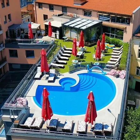 Cosmopolitan & Wellness Ruse