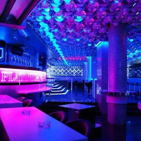 فندق Cosmopolitan & Wellness