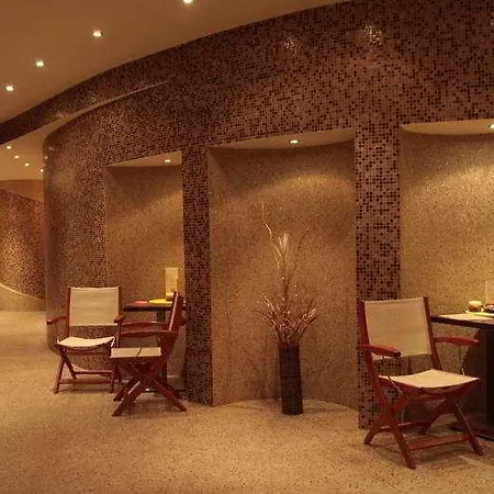 Cosmopolitan & Wellness Ruse