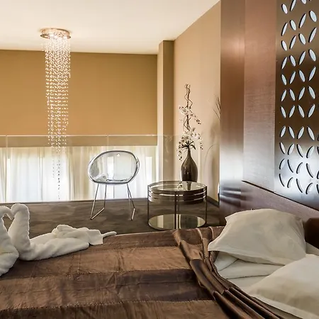 Cosmopolitan & Wellness Ξενοδοχείο 4*