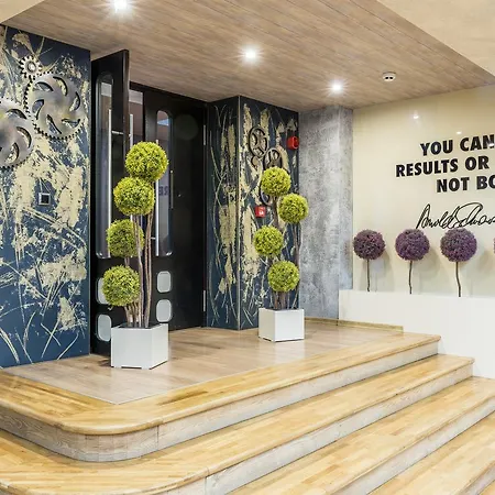 Hotel Cosmopolitan & Wellness 4*