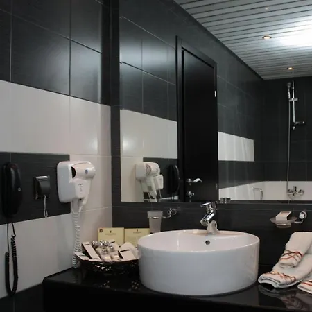Hotel Cosmopolitan Hotel&wellness 4*