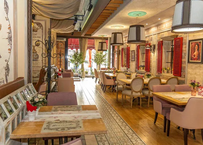 Cosmopolitan & Wellness Hotel