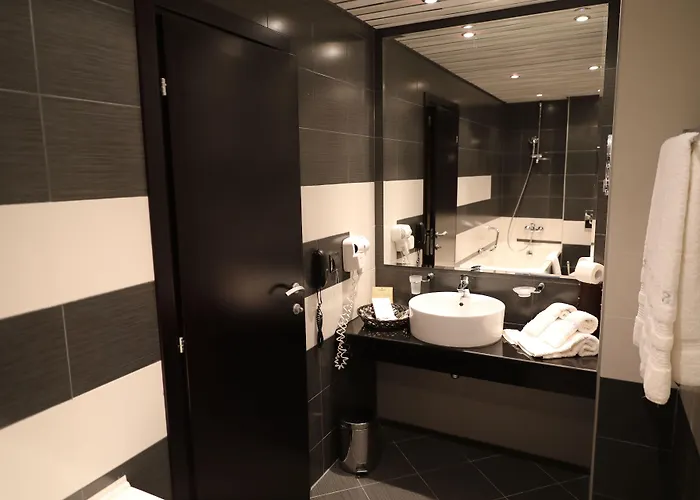 Cosmopolitan & Wellness Roese