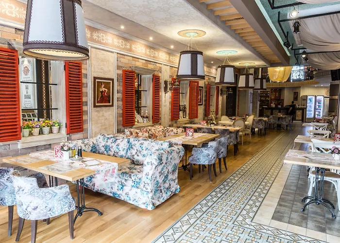 Cosmopolitan & Wellness Ruse