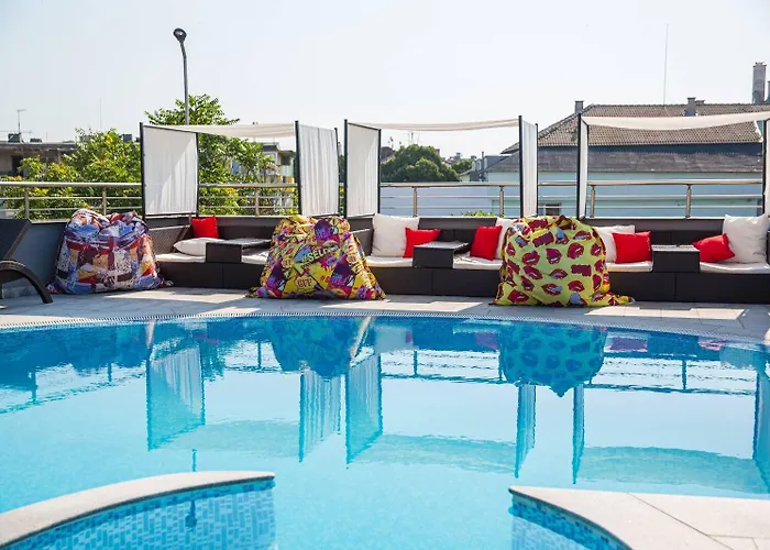 Cosmopolitan & Wellness Hotel 4*