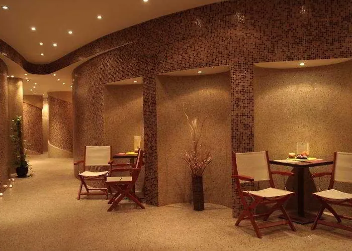 Cosmopolitan & Wellness Roese