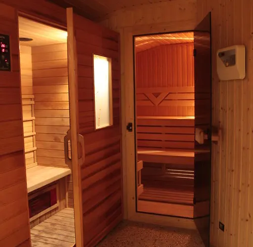 Cosmopolitan & Wellness Hotel 4*